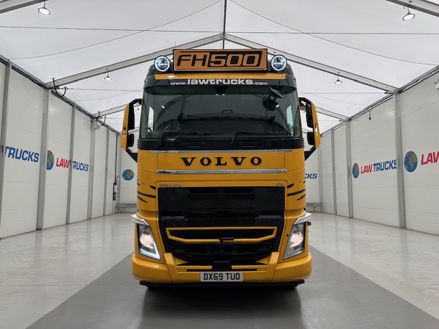 Volvo FH 500 6×2 Rear Lift Tractor Unit PTO