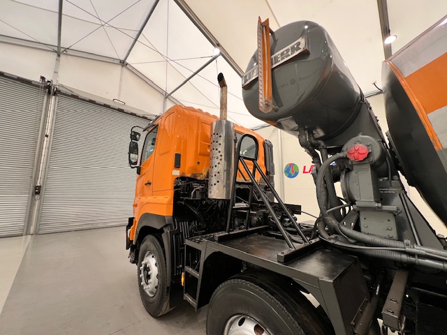 Hino 700 3241 8×4 Cement Mixer