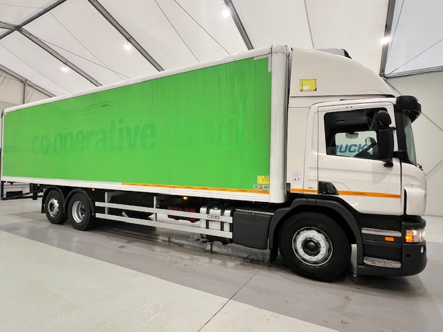 Scania P280 6×2 Rear Lift Day Cab Fridge Box