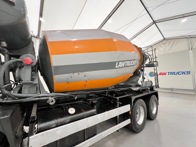 Hino 700 3241 8×4 Cement Mixer