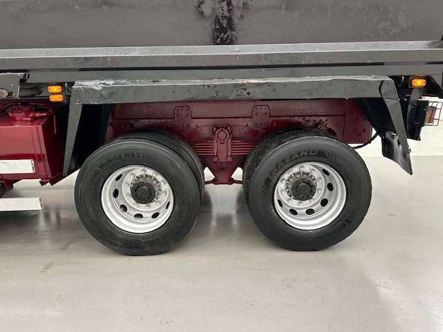 DAF CF85 410 8×4 Day Cab Steel Tipper Grab