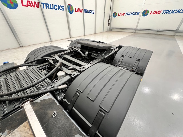 Volvo FH 500 6×2 Midlift Tractor Unit