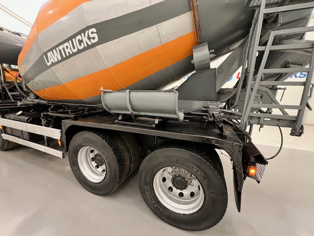 Hino 700 3241 8×4 Cement Mixer