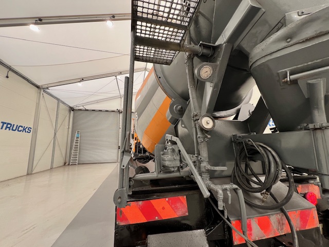 Hino 700 3241 8×4 Cement Mixer