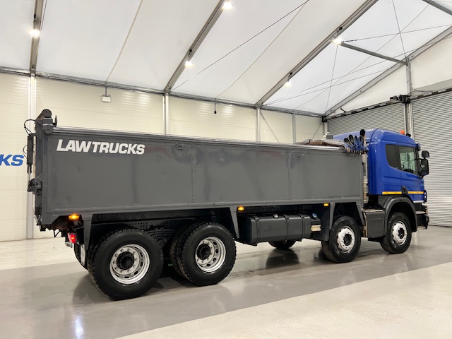 Scania P370 8×4 Sleeper Cab Tipper Manual