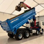 Volvo FM 460 8×4 Steel Tipper Grab - thumbnail