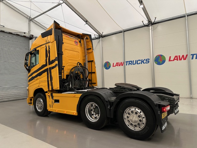 Volvo FH 500 6×2 Rear Lift Tractor Unit PTO