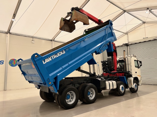 Volvo FM 460 8×4 Steel Tipper Grab