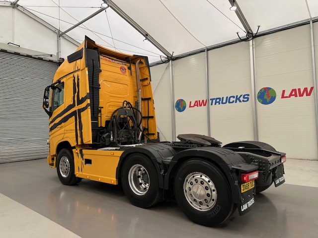 Volvo FH 500 6×2 Rear Lift Tractor Unit PTO
