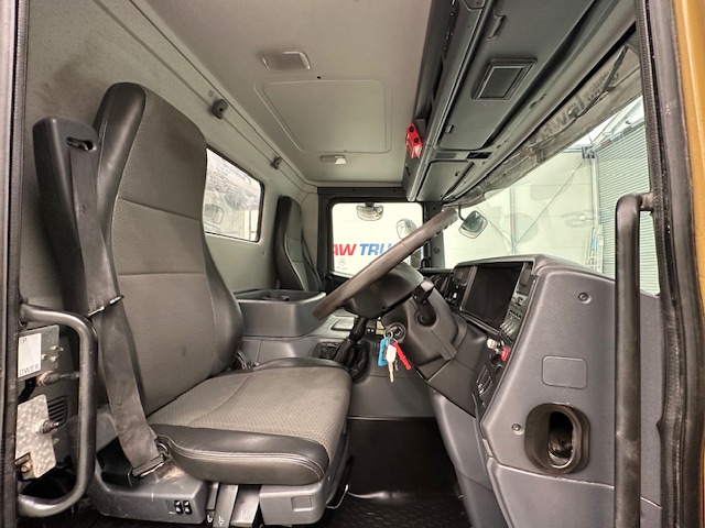 Scania P400 8×4 Day Cab Bulk Tipper Manual