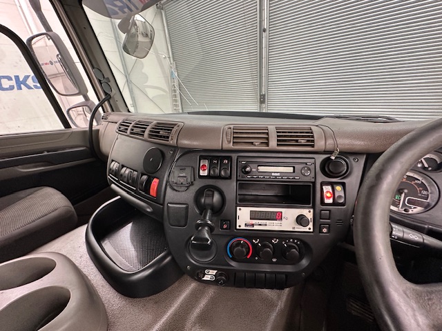 DAF CF85 410 8×4 Day Cab Steel Tipper Grab