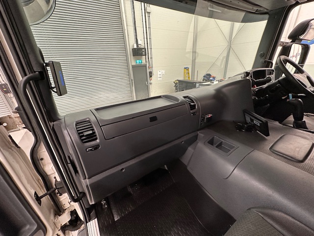 Scania P370 8×4 Sleeper Cab Tipper Manual