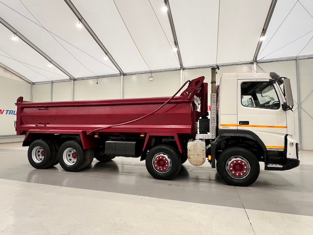 Volvo FMX 380 8×4 Day Cab Steel Tipper