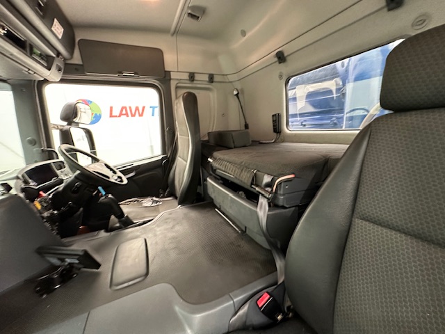 Scania P370 8×4 Sleeper Cab Tipper Manual