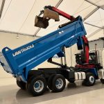 Volvo FM 460 8×4 Steel Tipper Grab - thumbnail