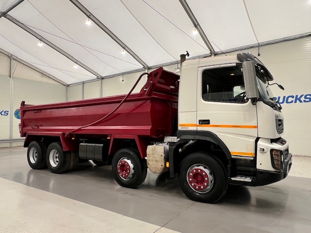Volvo FMX 380 8×4 Day Cab Steel Tipper