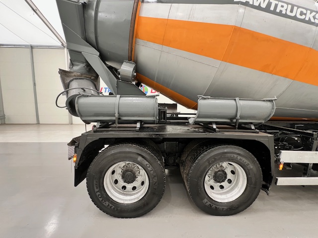 Hino 700 3241 8×4 Cement Mixer