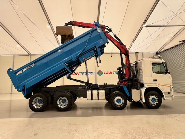 Volvo FM 460 8×4 Steel Tipper Grab