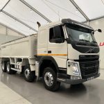 Volvo FM 410 8×4 Sleeper Cab Tar Spec Tipper - thumbnail