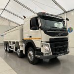 Volvo FM 410 8×4 Sleeper Cab Tar Spec Tipper - thumbnail
