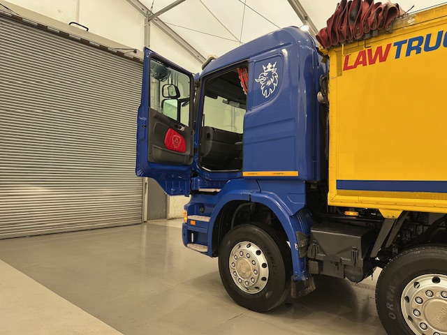 Scania R380 8×4 Sleeper Cab Tipper