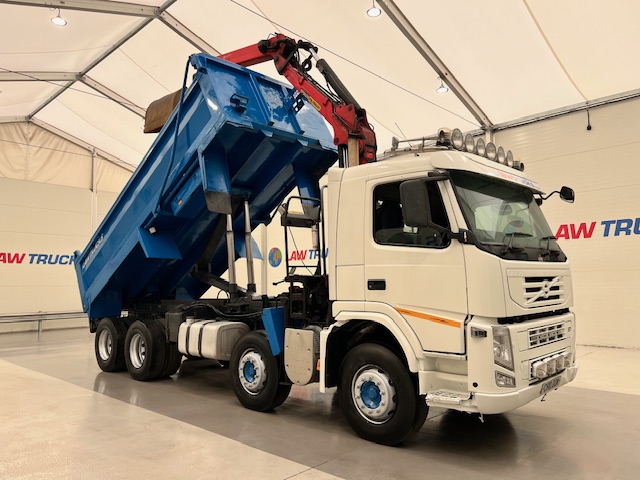 Volvo FM 460 8×4 Steel Tipper Grab