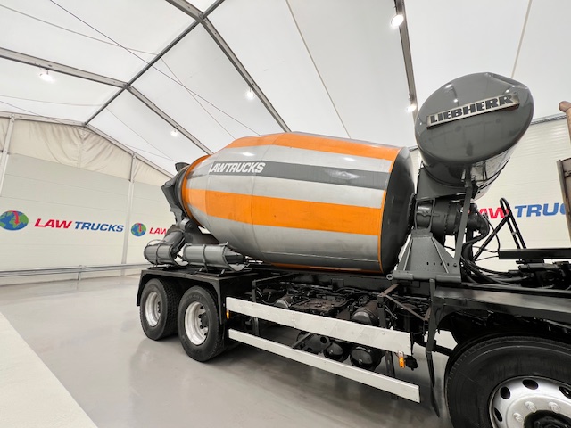 Hino 700 3241 8×4 Cement Mixer