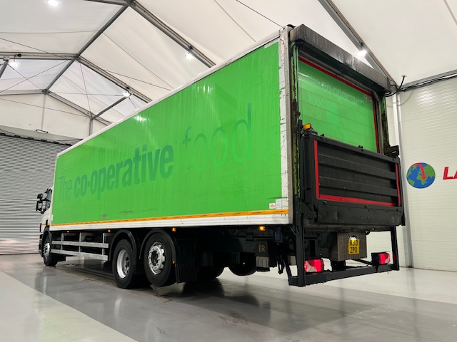 Scania P280 6×2 Rear Lift Day Cab Fridge Box