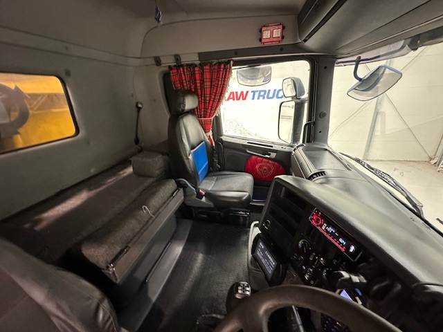 Scania R380 8×4 Sleeper Cab Tipper