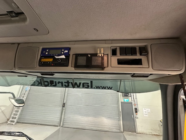 Volvo FM 300 6×4 Day Cab Tipper