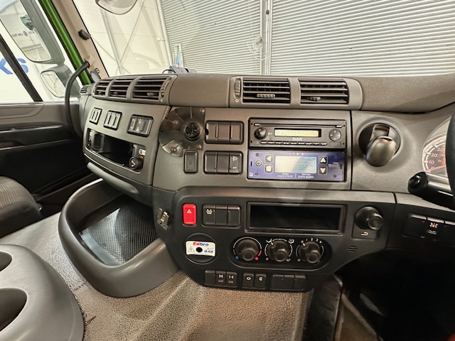DAF CF 370 8×4 Day Cab Tipper Manual