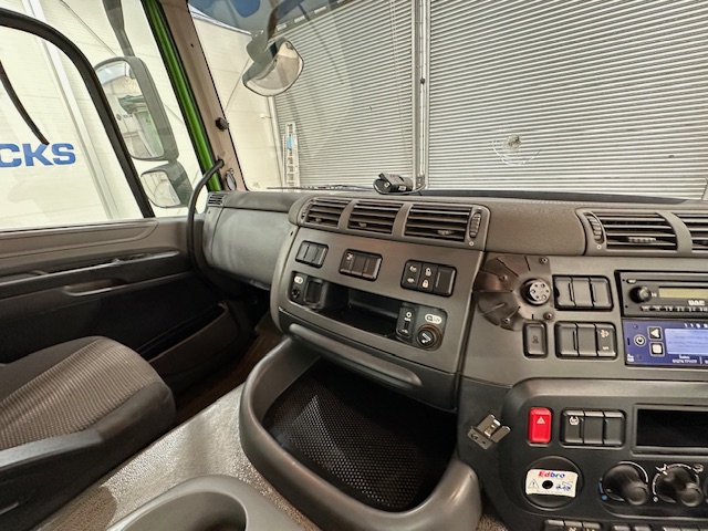 DAF CF 370 8×4 Day Cab Tipper Manual
