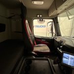 Volvo FM 410 8×4 Sleeper Cab Tar Spec Tipper - thumbnail