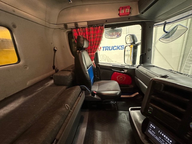 Scania R380 8×4 Sleeper Cab Tipper