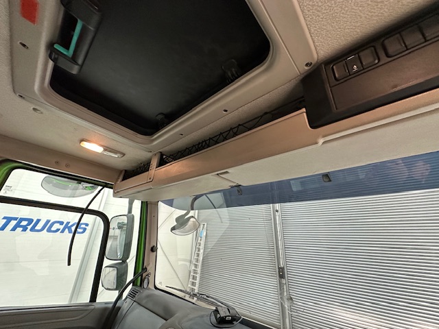 DAF CF 370 8×4 Day Cab Tipper Manual