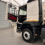 Volvo FM 410 8×4 Sleeper Cab Tar Spec Tipper - thumbnail