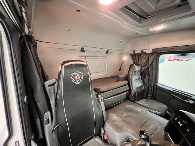 Scania P400 8×4 Sleeper Cab Steel Tipper