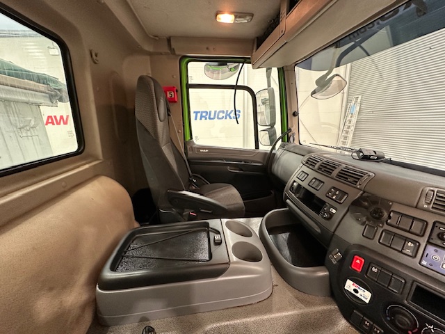DAF CF 370 8×4 Day Cab Tipper Manual