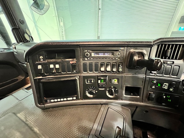 Scania P400 8×4 Sleeper Cab Steel Tipper