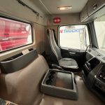 Volvo FMX 380 8×4 Day Cab Steel Tipper - thumbnail