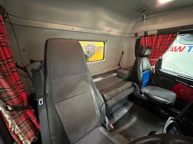 Scania R380 8×4 Sleeper Cab Tipper