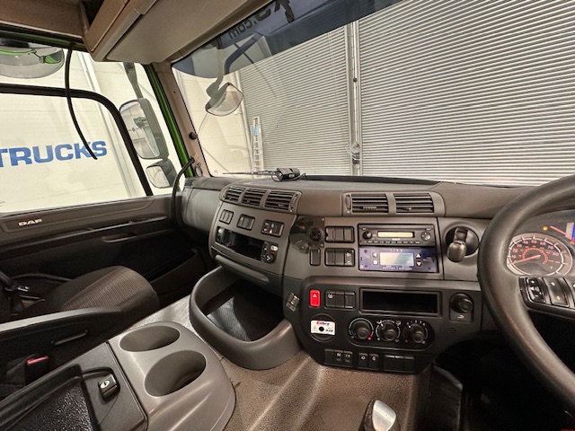 DAF CF 370 8×4 Day Cab Tipper Manual