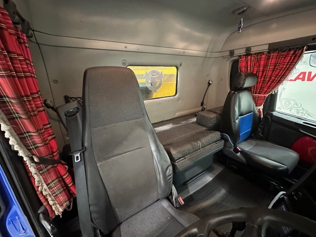 Scania R380 8×4 Sleeper Cab Tipper