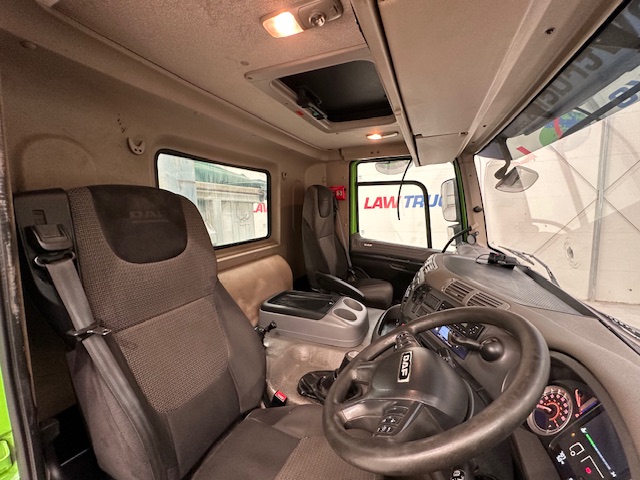 DAF CF 370 8×4 Day Cab Tipper Manual