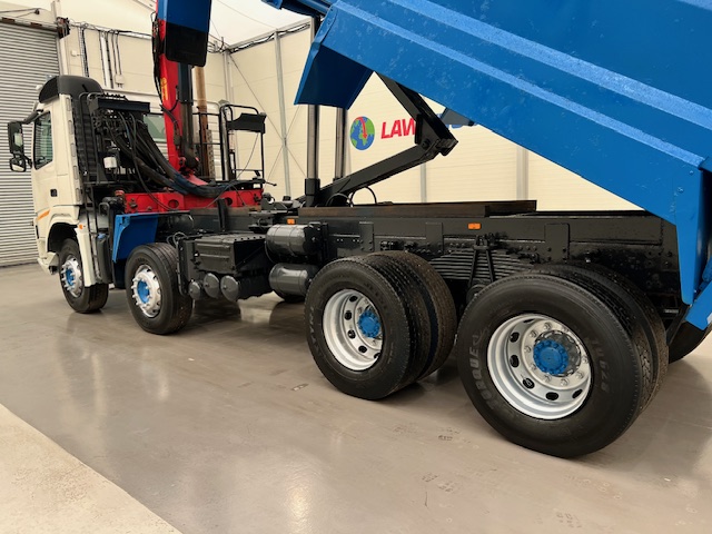 Volvo FM 460 8×4 Steel Tipper Grab