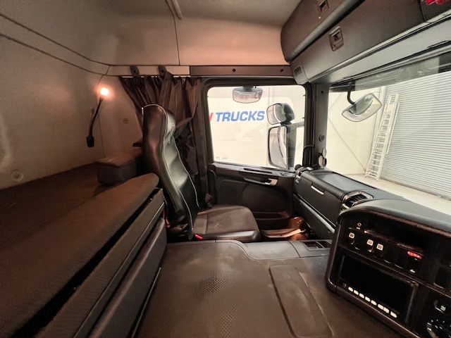 Scania P400 8×4 Sleeper Cab Steel Tipper