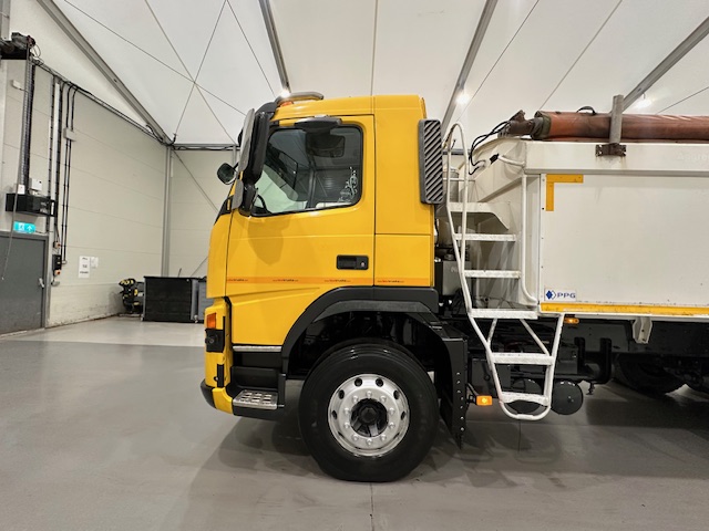 Volvo FM 300 6×4 Day Cab Tipper