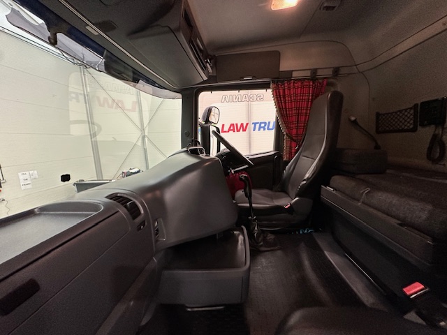 Scania R380 8×4 Sleeper Cab Tipper