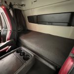 Volvo FM 410 8×4 Sleeper Cab Tar Spec Tipper - thumbnail