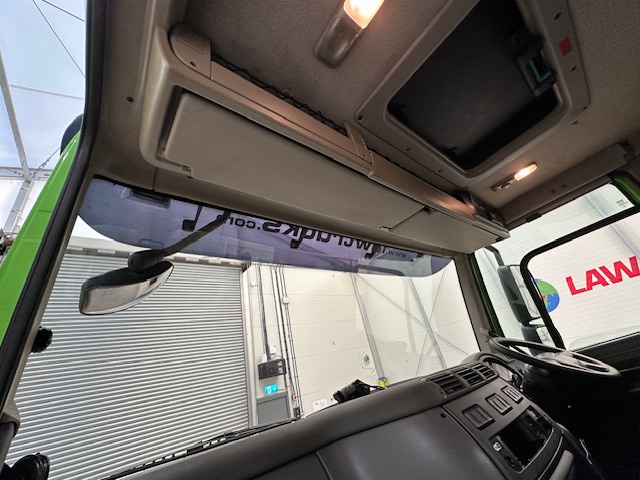 DAF CF 370 8×4 Day Cab Tipper Manual